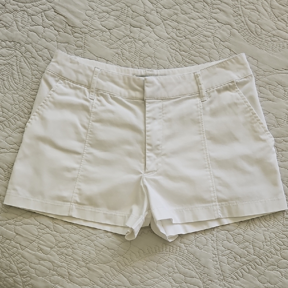 Abercrombie‎ & Fitch White Short Shorts Chino Mid-rise Size 27
